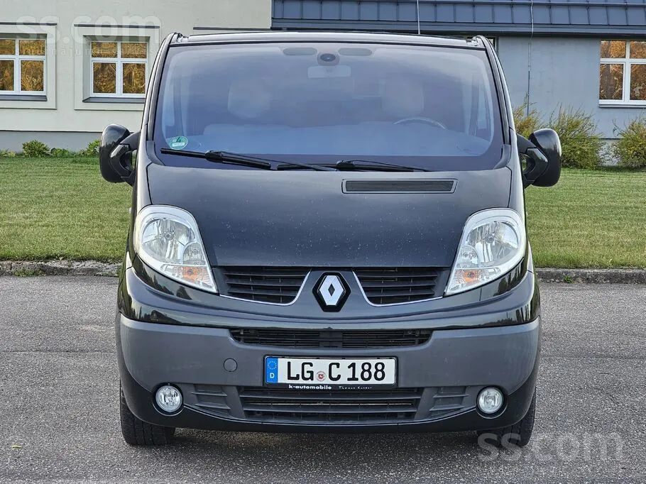 Renault Trafic 2009 photo 2