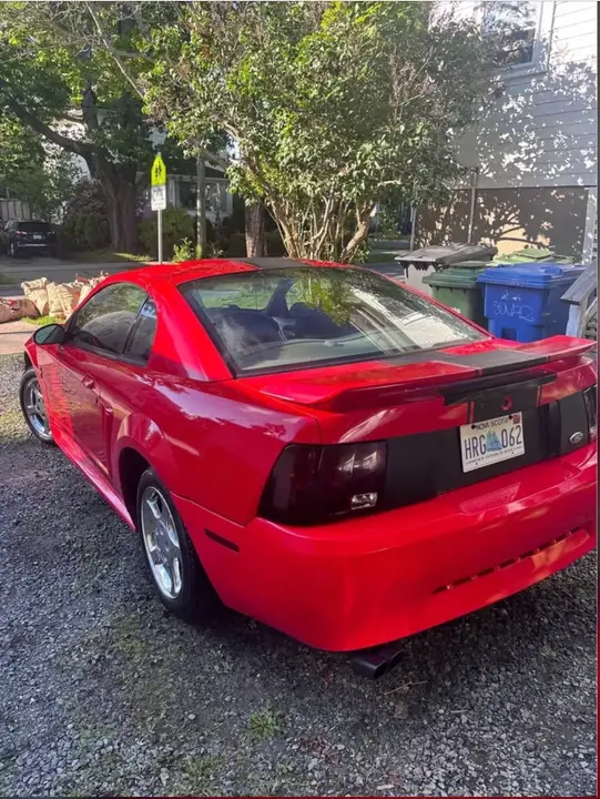 Ford Mustang 2001 photo 3