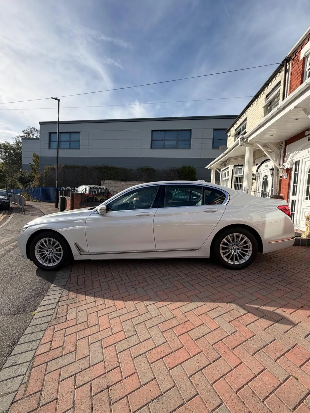BMW 7 Series 2017 photo 4