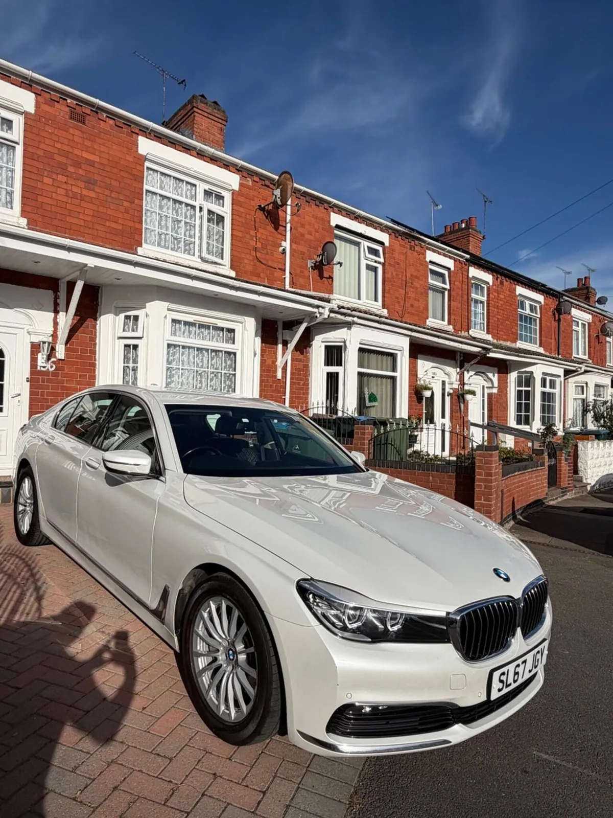 BMW 7 Series 2017 photo 2