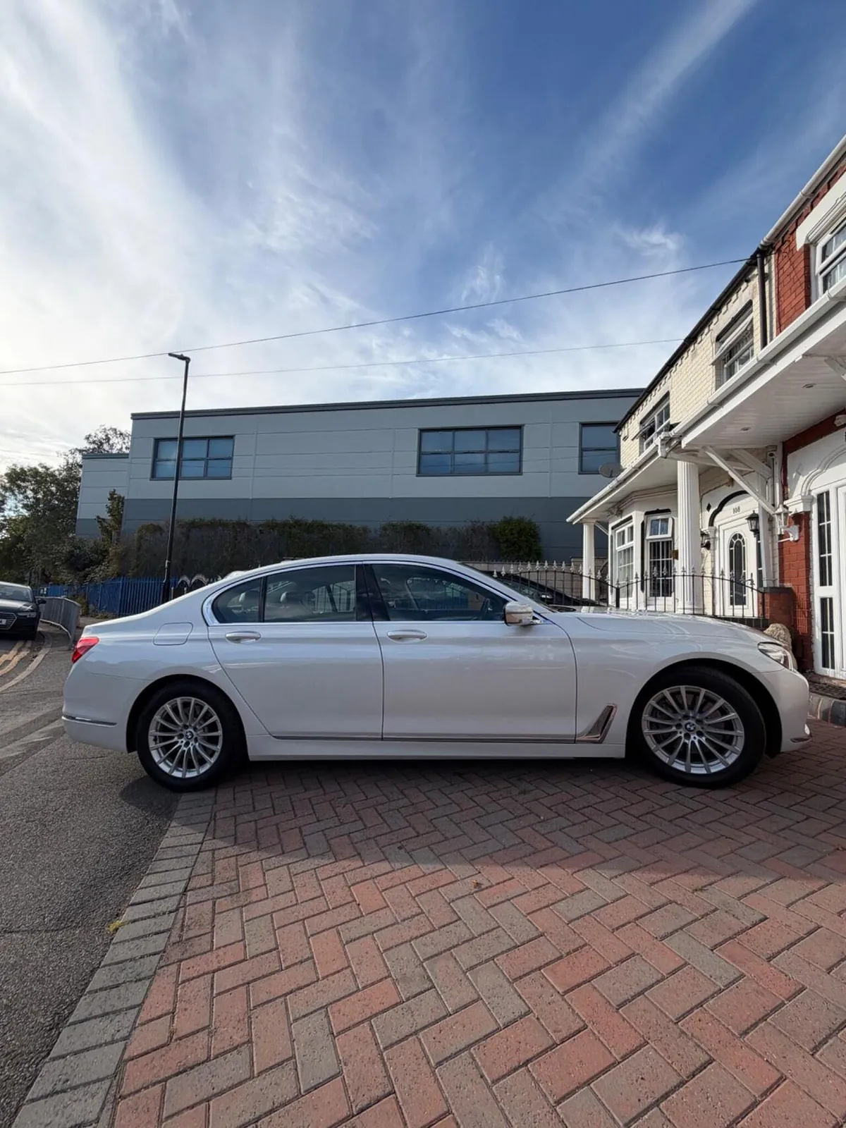 BMW 7 Series 2017 photo 5