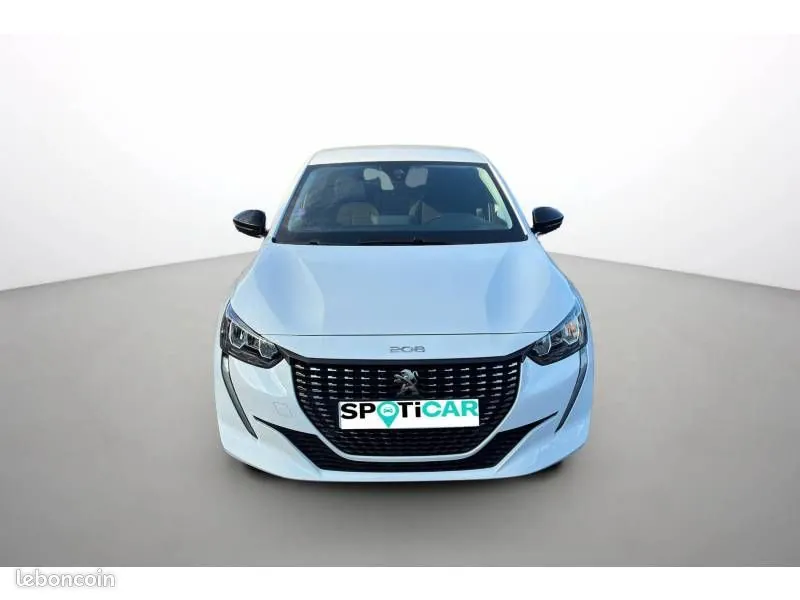 Peugeot 208 2022 photo 2