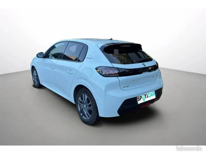 Peugeot 208 2022 photo 4