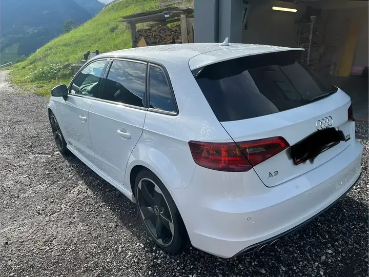 Audi A3 2015 photo 2