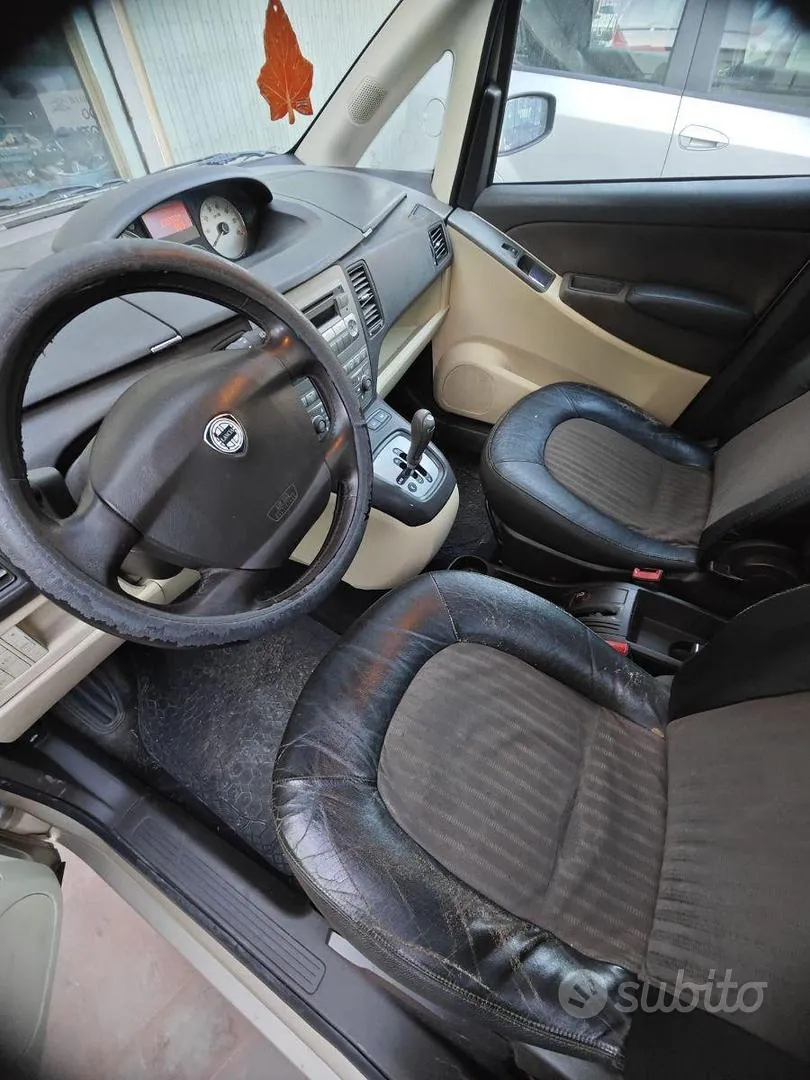 Lancia Ypsilon 2006 photo 2
