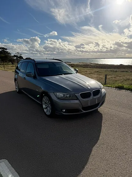 BMW 320D 2012 photo 2