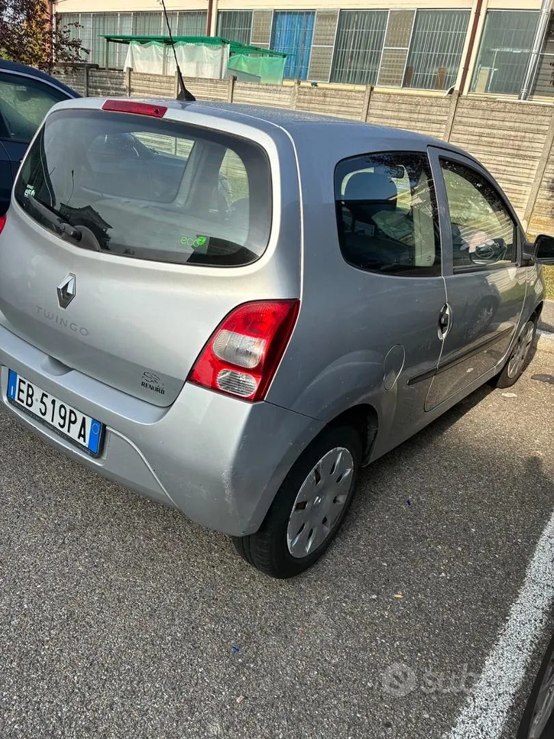 Renault Twingo 2010 photo 2