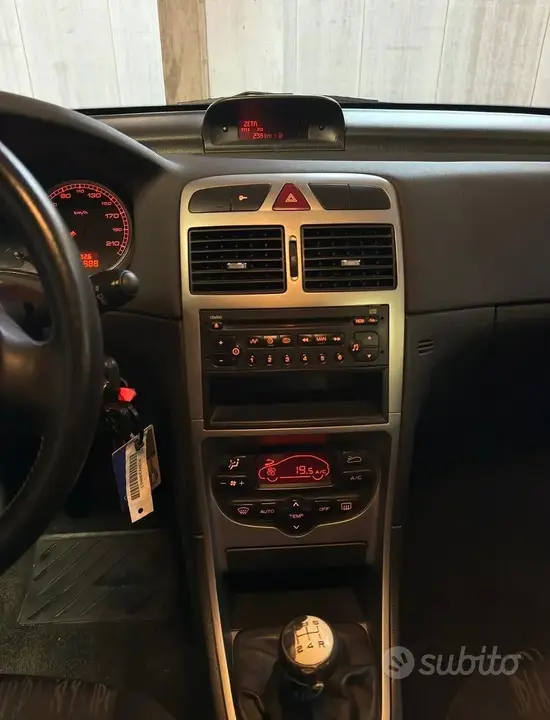 Peugeot 307 2003 photo 5