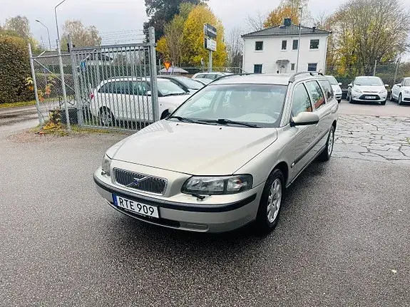 Volvo V70 2003 photo 2