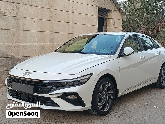 Hyundai Elantra 2024 photo 2