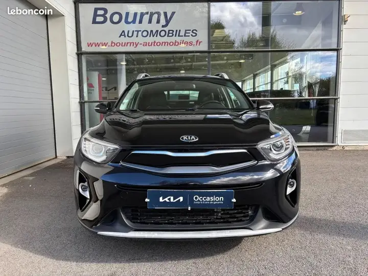 Kia Stonic 2021 photo 2
