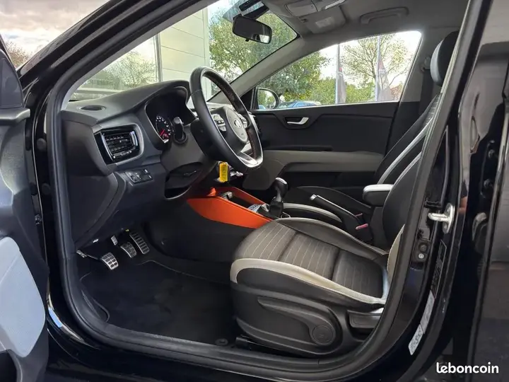 Kia Stonic 2021 photo 5
