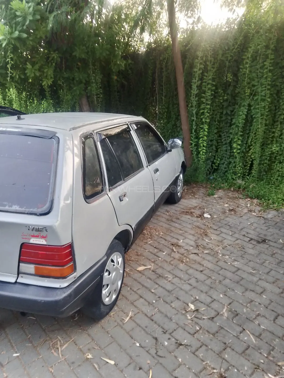 Suzuki Khyber