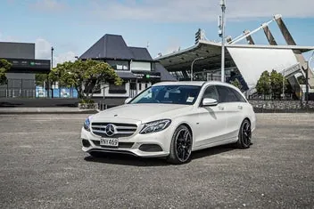 Mercedes-Benz C 350 E 2017 photo 4