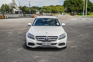 Mercedes-Benz C 350 E 2017 photo 3
