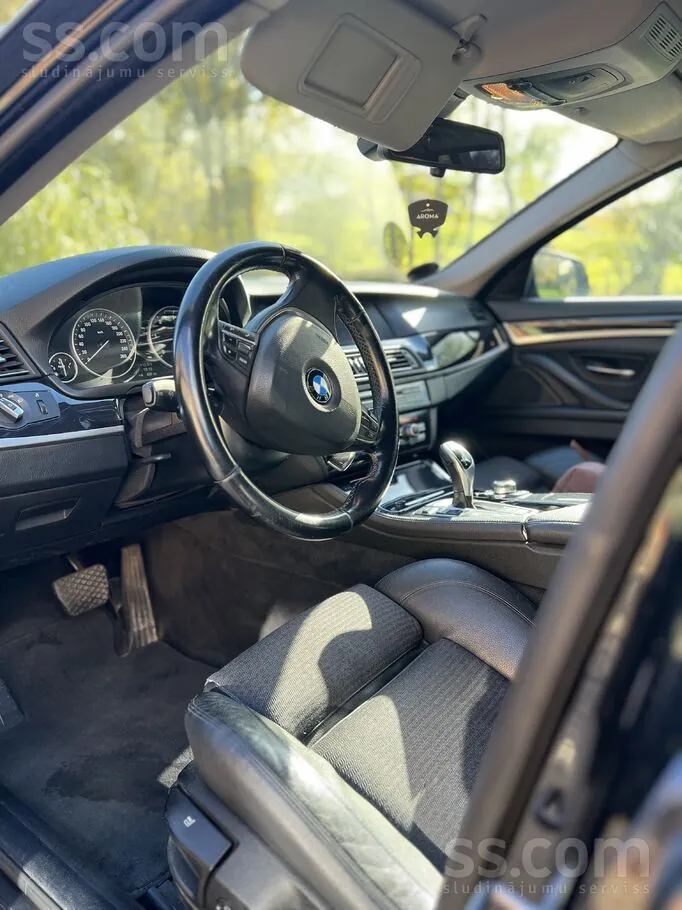 BMW 530 2011 photo 4