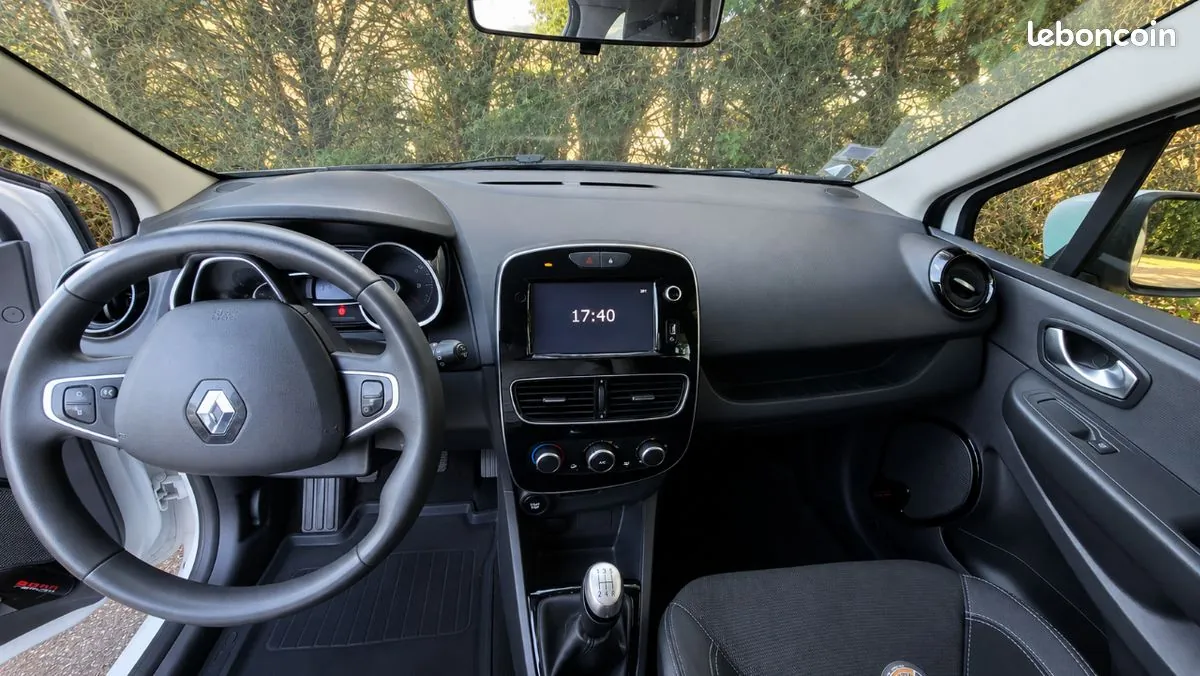 Renault Clio 2019 photo 3