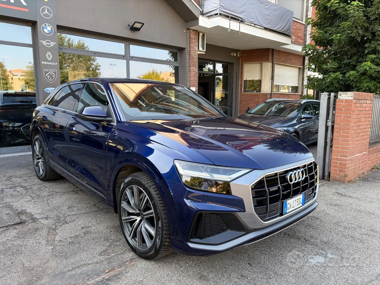 Audi Q8 2023 photo 3