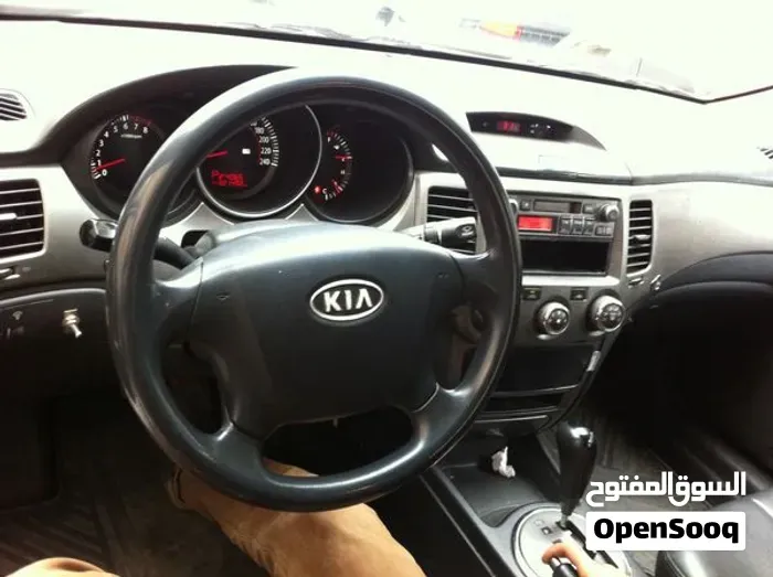Kia Optima 2010 photo 4