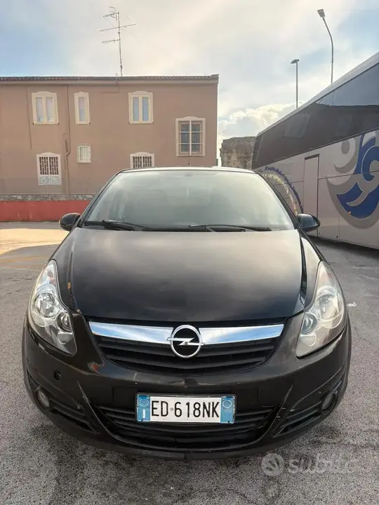 Opel Corsa 2010 photo 2