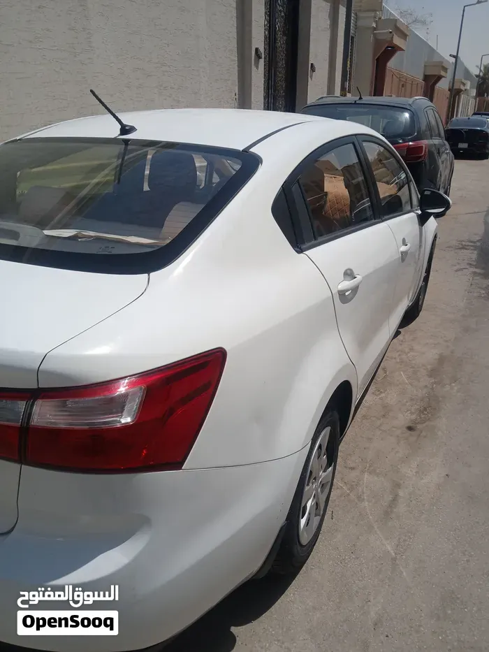 Kia Rio 2015 photo 4