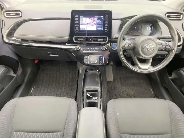 Toyota Aqua G 2021 photo 2