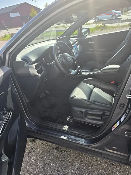 Toyota C-Hr 2018 photo 4