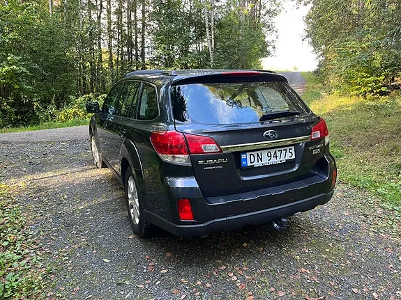 Subaru Outback 2012 photo 4