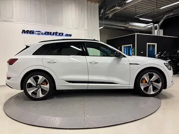 Audi E-Tron 2020 photo 3