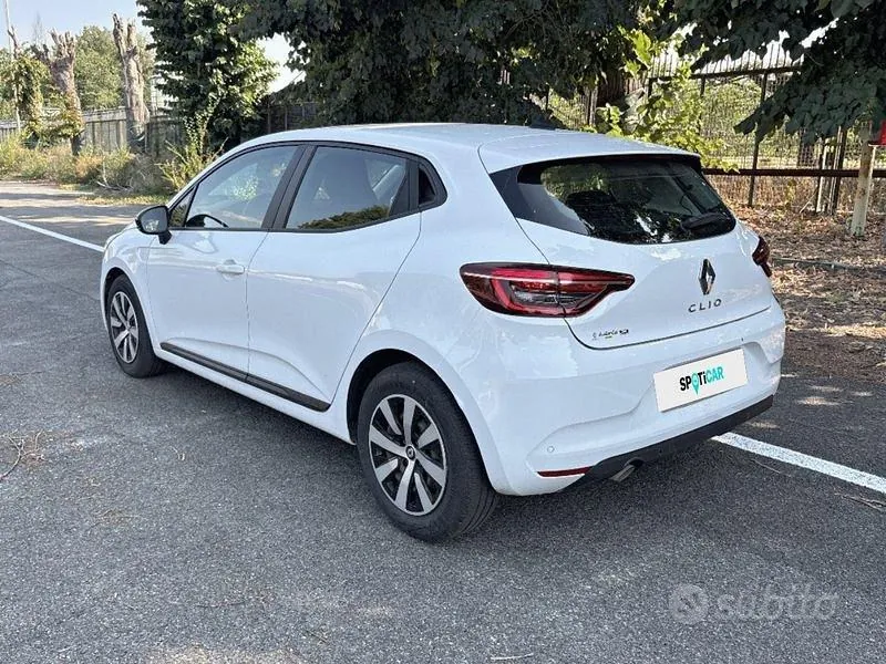 Renault Clio 2022 photo 3