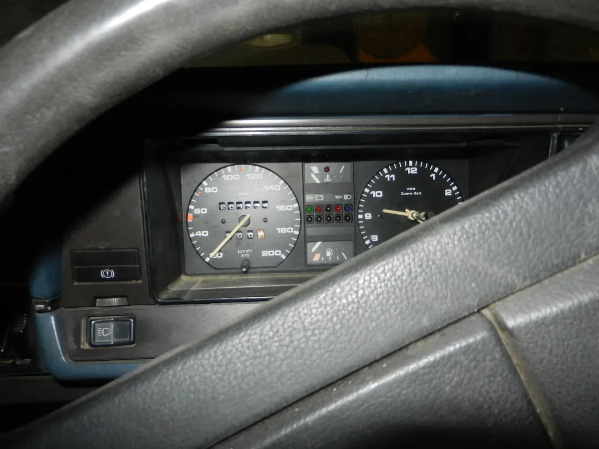 Volkswagen Passat 1985 photo 3
