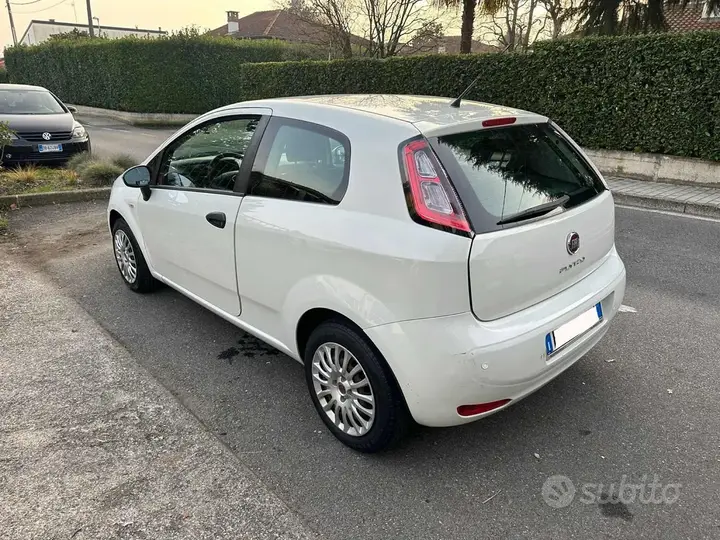 Fiat Punto Evo 2012 photo 5