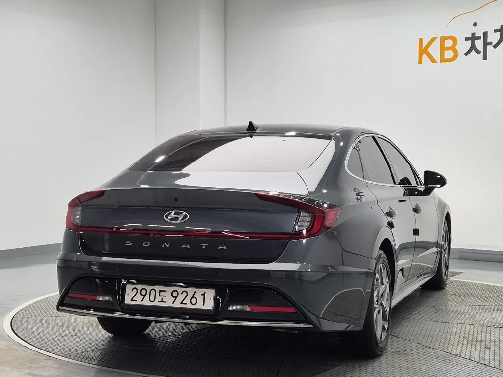 Hyundai Sonata 2022 photo 3