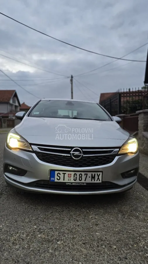 Opel Astra K 2017 photo 2