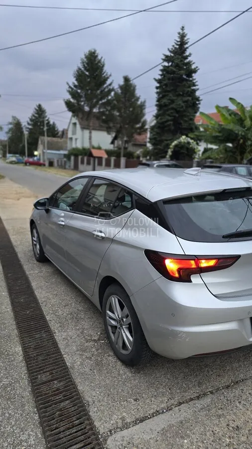 Opel Astra K 2017 photo 3