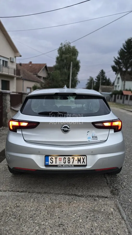 Opel Astra K 2017 photo 4