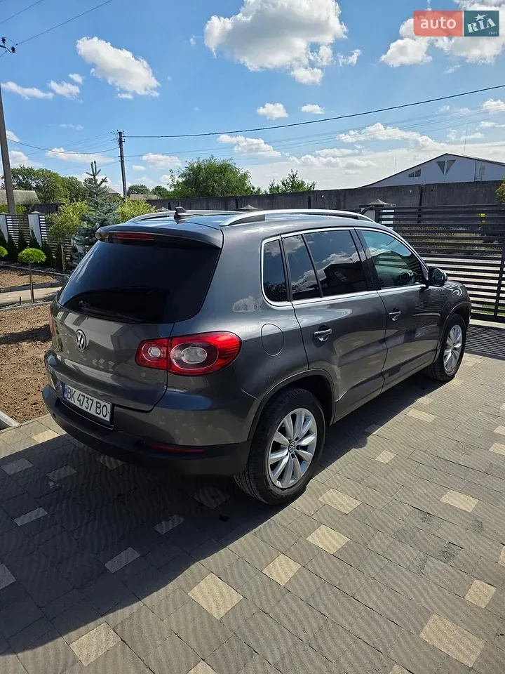 Volkswagen Tiguan 2011 photo 3