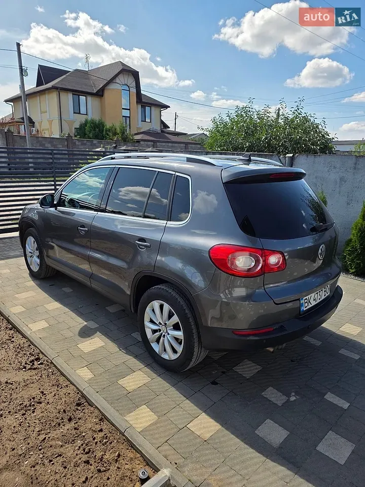 Volkswagen Tiguan 2011 photo 4
