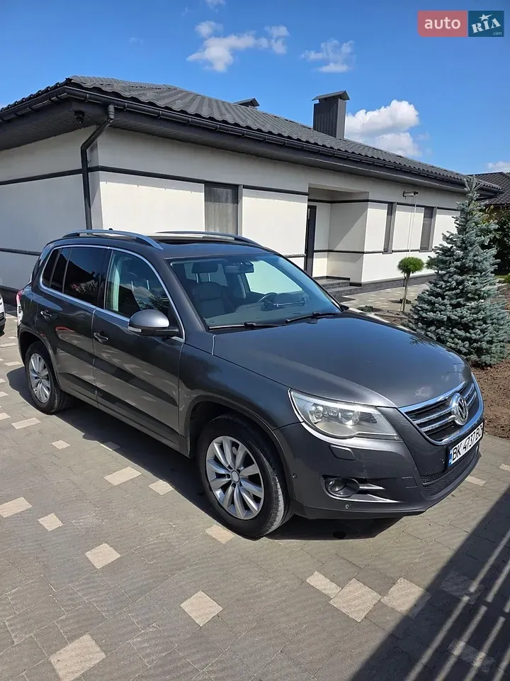 Volkswagen Tiguan 2011 photo 2