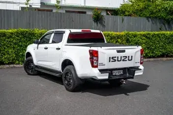 Isuzu D-Max 2023 photo 4