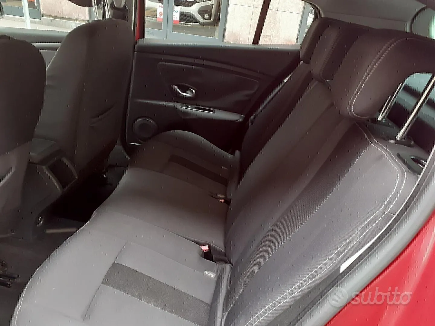 Renault Megane 2010 photo 3