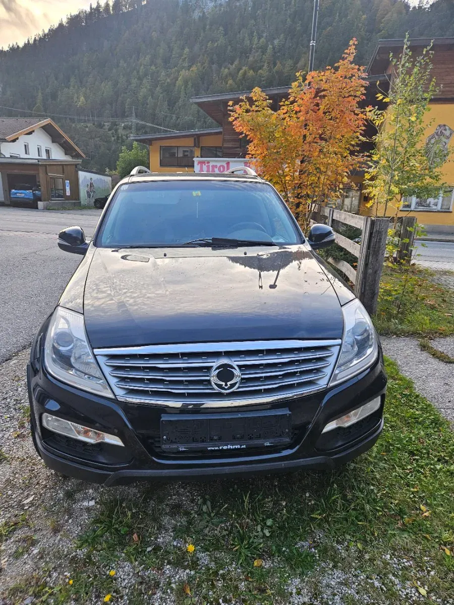 KG Mobility Rexton