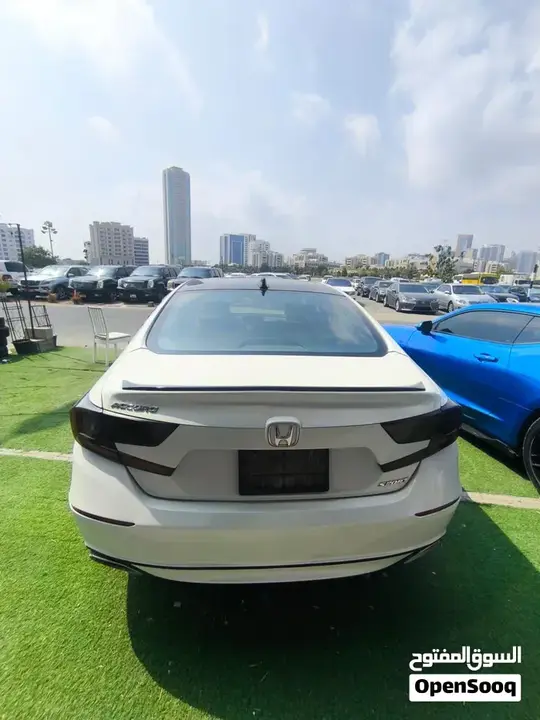 Honda Accord 2019 photo 2