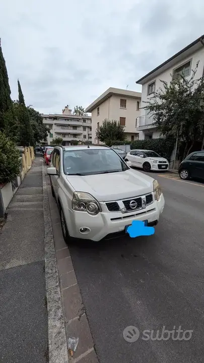 Nissan X-Trail 2011 photo 2