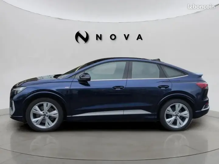 Audi Q4 2023 photo 2