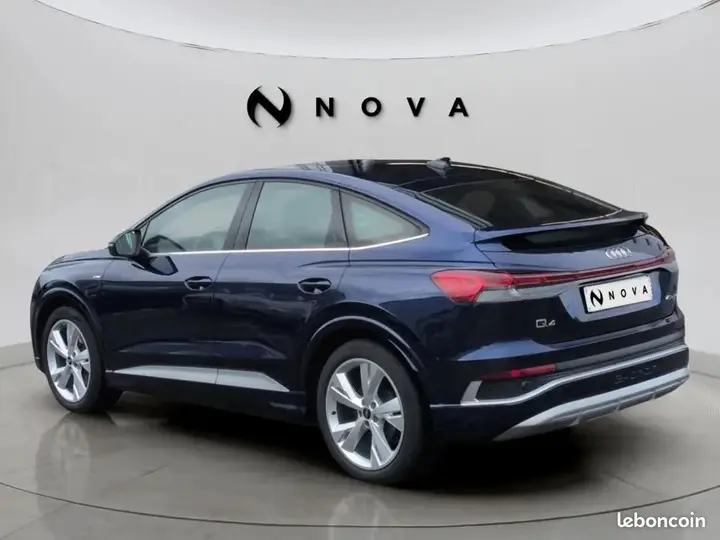 Audi Q4 2023 photo 3