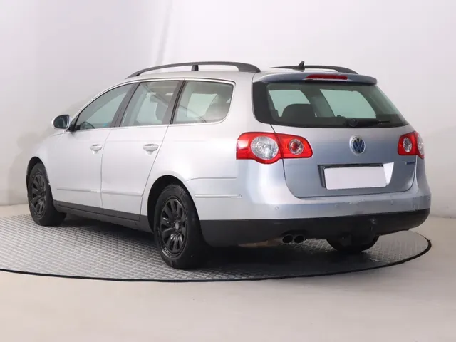 Volkswagen Passat Variant 2009 photo 3