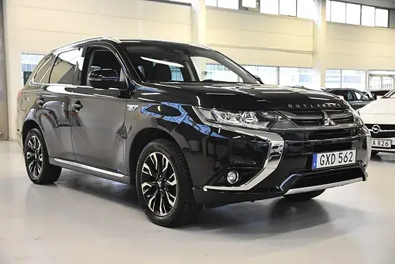 Mitsubishi Outlander 2018 photo 2