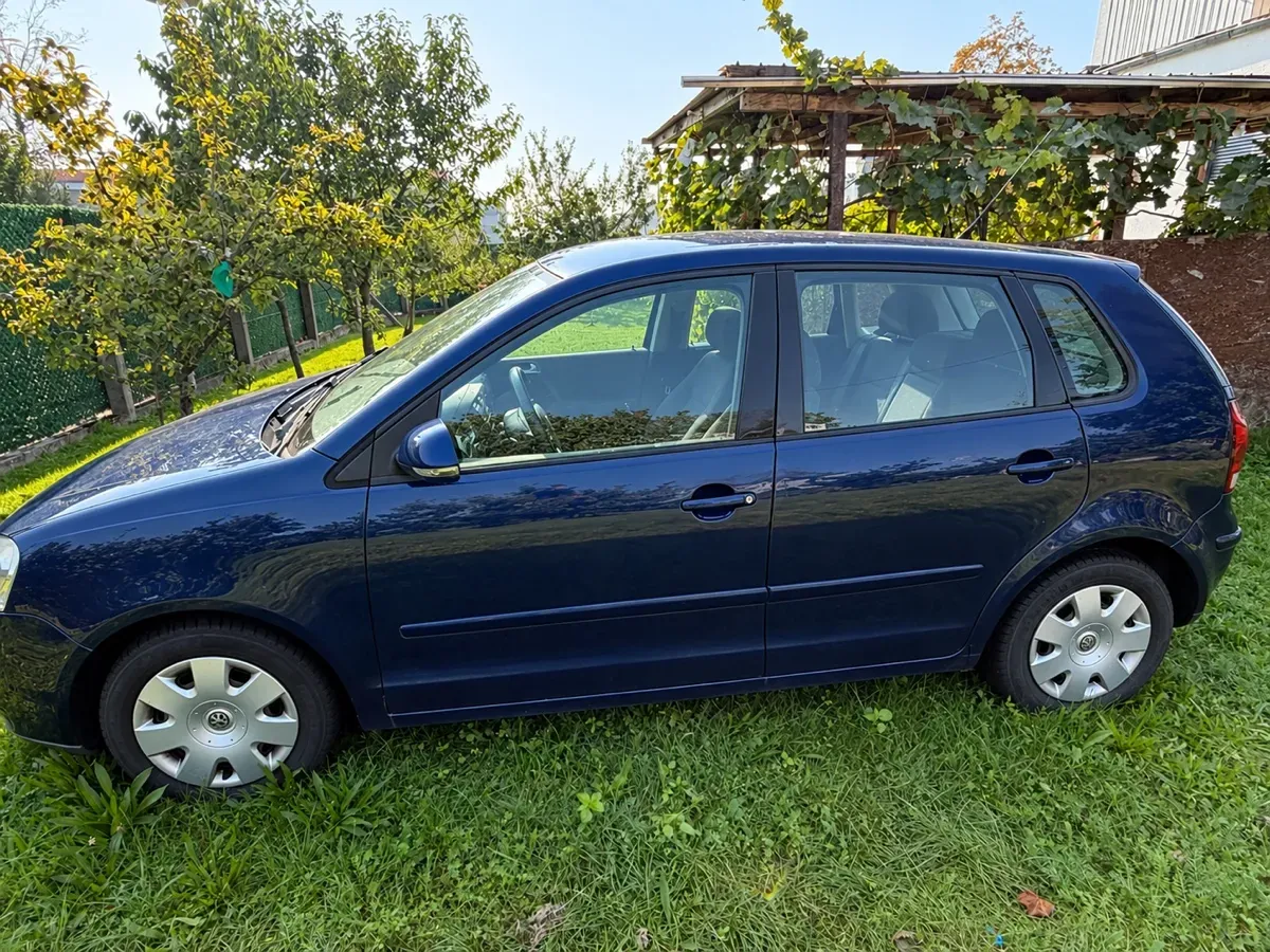 Volkswagen Polo 2009 photo 2