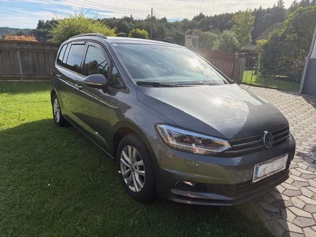 Volkswagen Touran 2019 photo 2